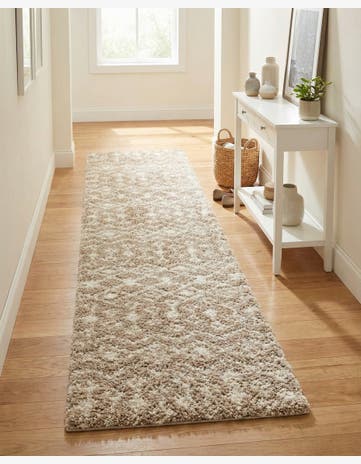 2' 7 x 12' Moroccan Trellis Shag Runner Rug