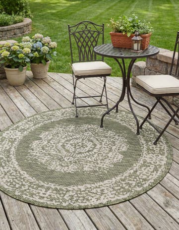 4' x 4' Easy-Clean Traditional Indoor / Outdoor Round Rug