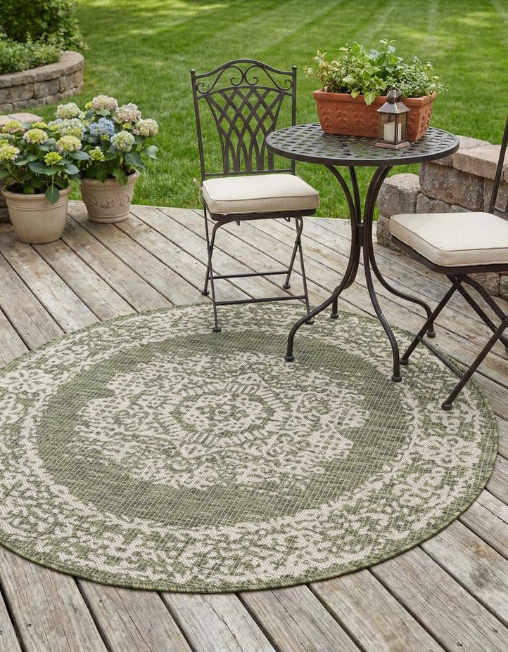 4' x 4' Easy-Clean Traditional Indoor / Ou...