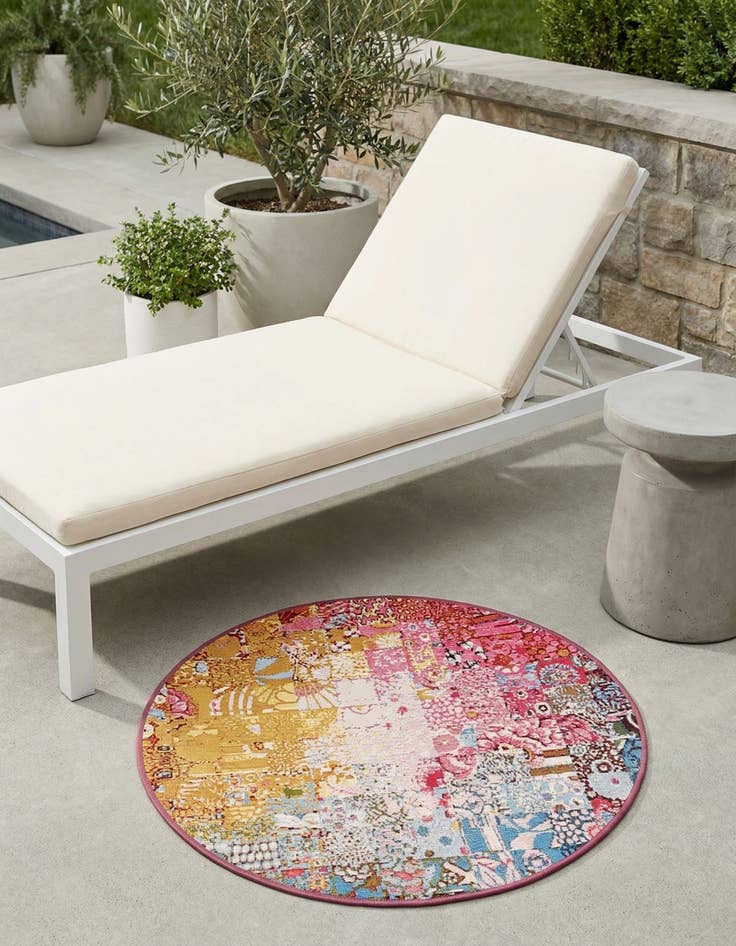 Detail image of 3' x 3' Easy-Clean Modern Indoor / Outdoor Round Rug