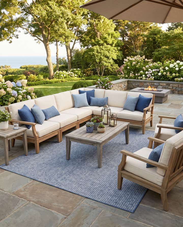 7' 10 x 10' Easy-Clean Checkered Indoor / Outdoor Rug
