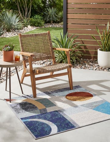 2' x 3' 1 Easy-Clean Modern Indoor / Outdoor Rug