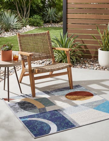 2' x 3' 1 Easy-Clean Modern Indoor / Outdoor Rug