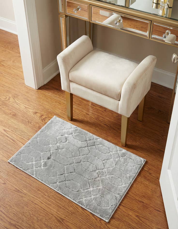 Detail image of 2' x 3'  Marilyn Monroe&trade; Glam Trellis Rug