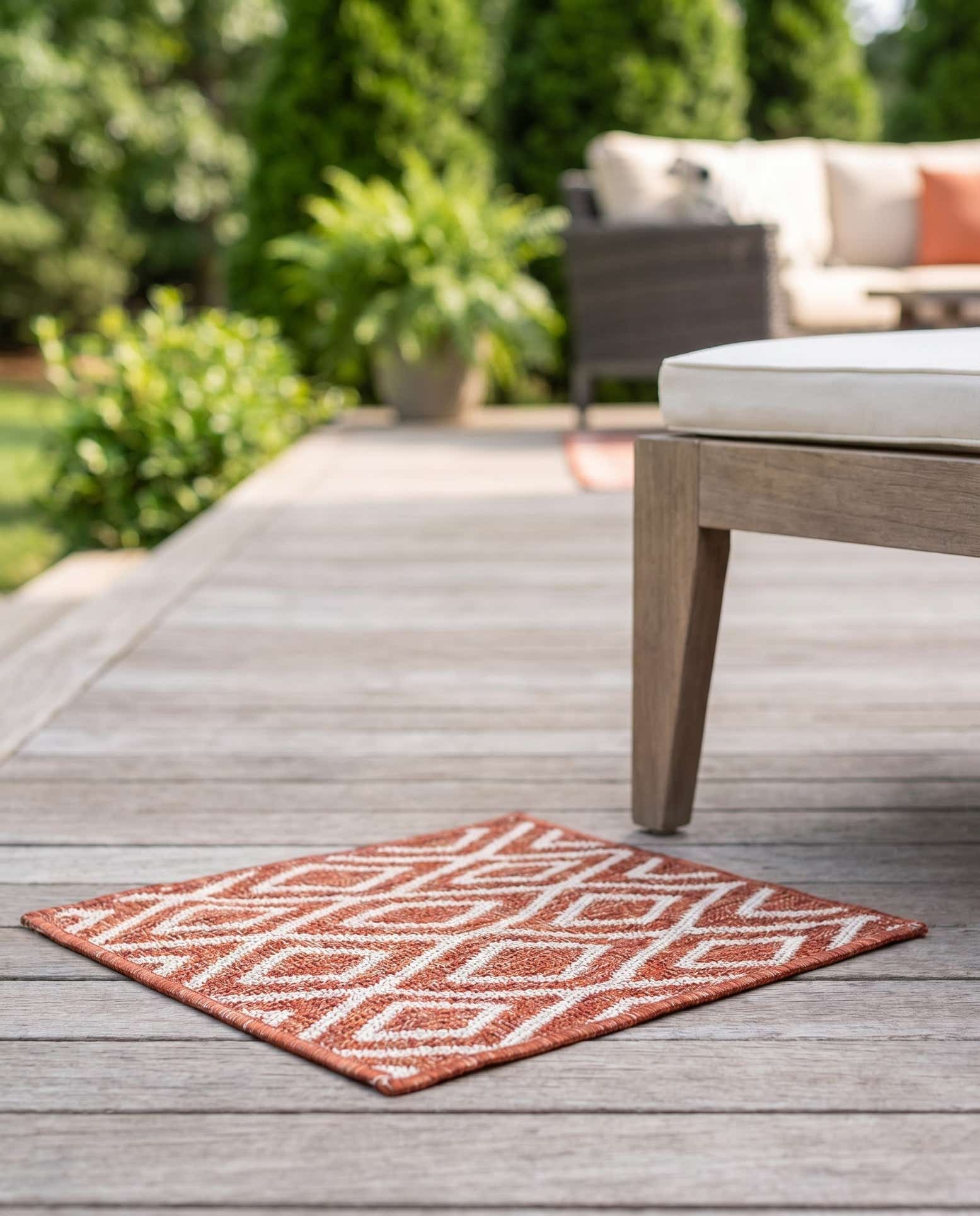 1' 4 x 1' 4 Easy-Clean Jill Zarin Turks and Caicos Indoor / Outdoor Sample Rug