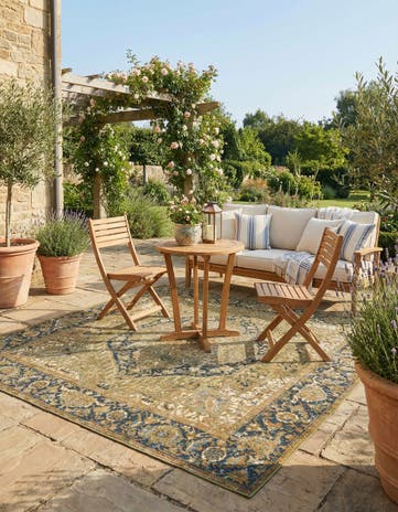 Green Easy-Clean Traditional Indoor / Outdoor Square Rug