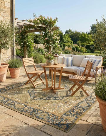 Green Easy-Clean Traditional Indoor / Outdoor Square Rug