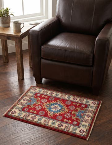 2' x 3' Hand Knotted Kazak Rug