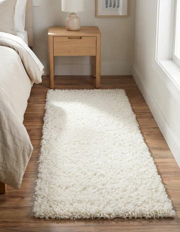 2' x 4' Solid Shag Runner Rug