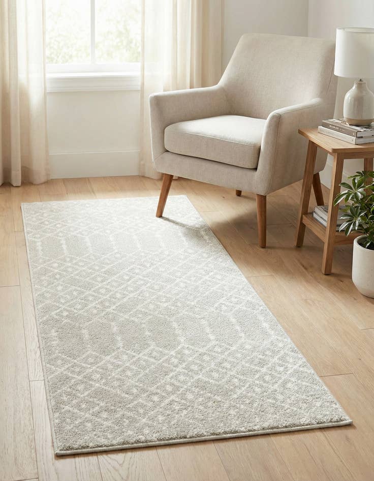 Detail image of 3' 3 x 5' 3 Paxon Trellis Rug