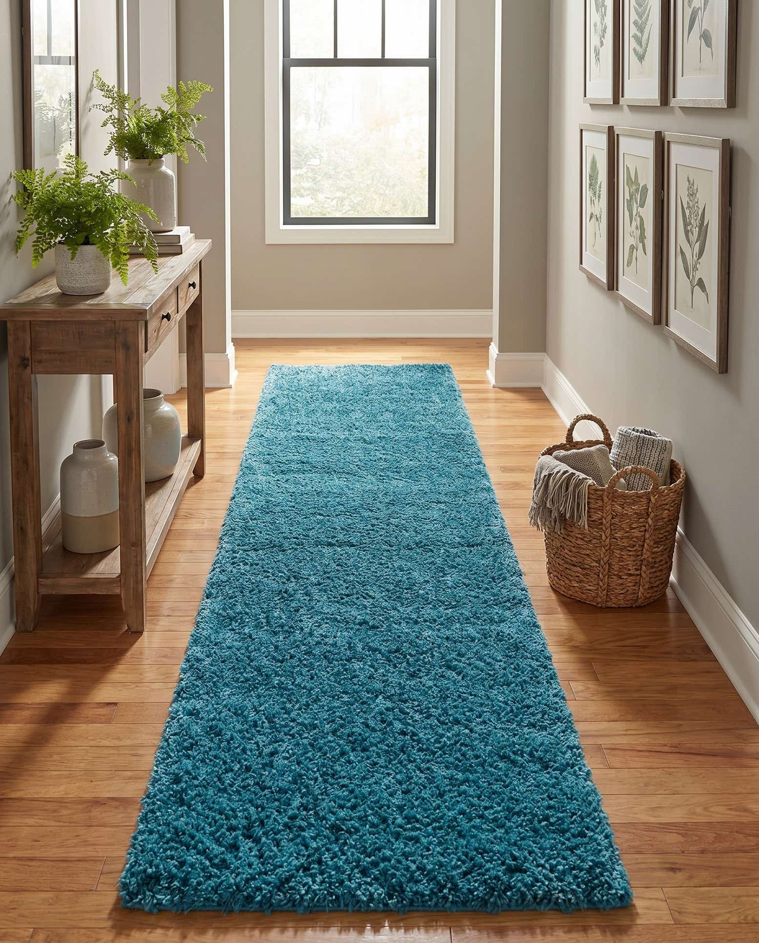 2' 7 x 12' Solid Shag Runner Rug