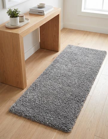 2' x 4' Solid Shag Runner Rug