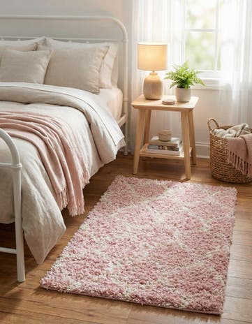 Light Pink Trellis Shag Rug