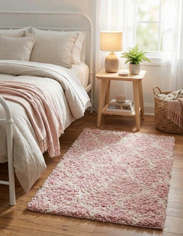 Light Pink Trellis Shag Rug