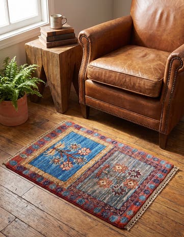 1' 4 x 2' Hand Knotted Ziegler Rug