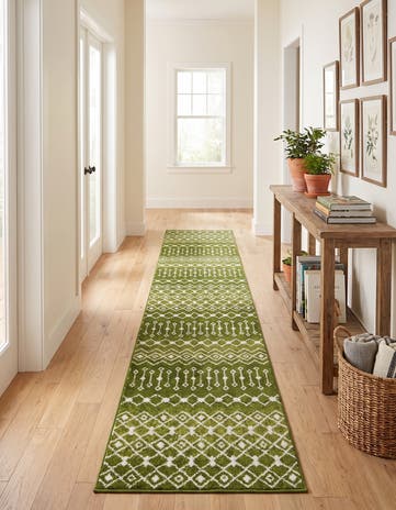 2' 7 x 12' Moroccan Trellis Runner Rug
