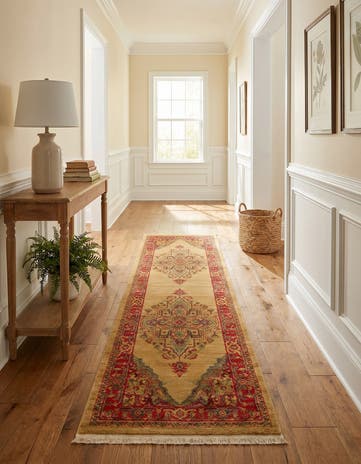 2' 7 x 10' Sara Runner Rug