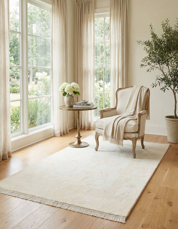 Detail image of 4' 1 x 6' Darya Rug