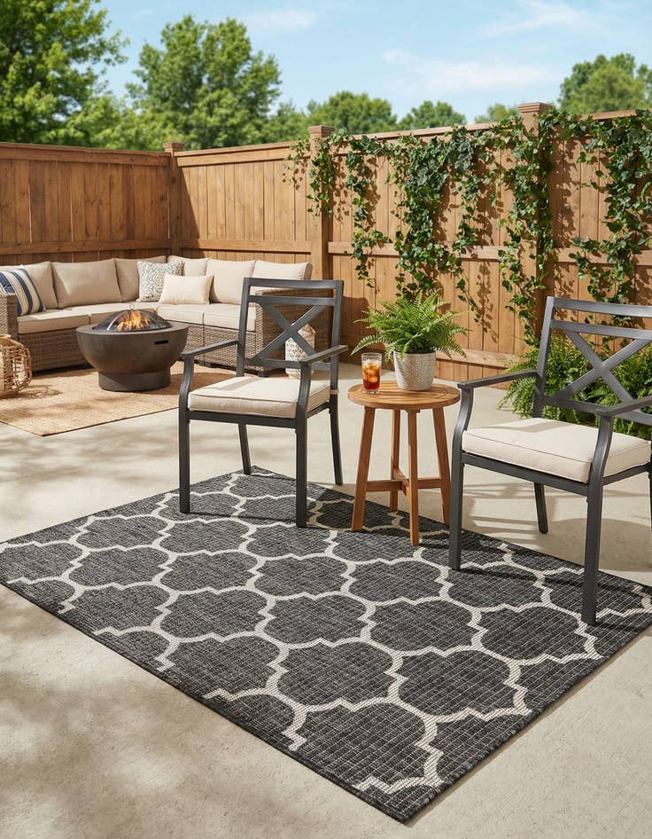 Detail image of 3' x 5' 3 Washable Lattice Indoor / Outdoor Rug