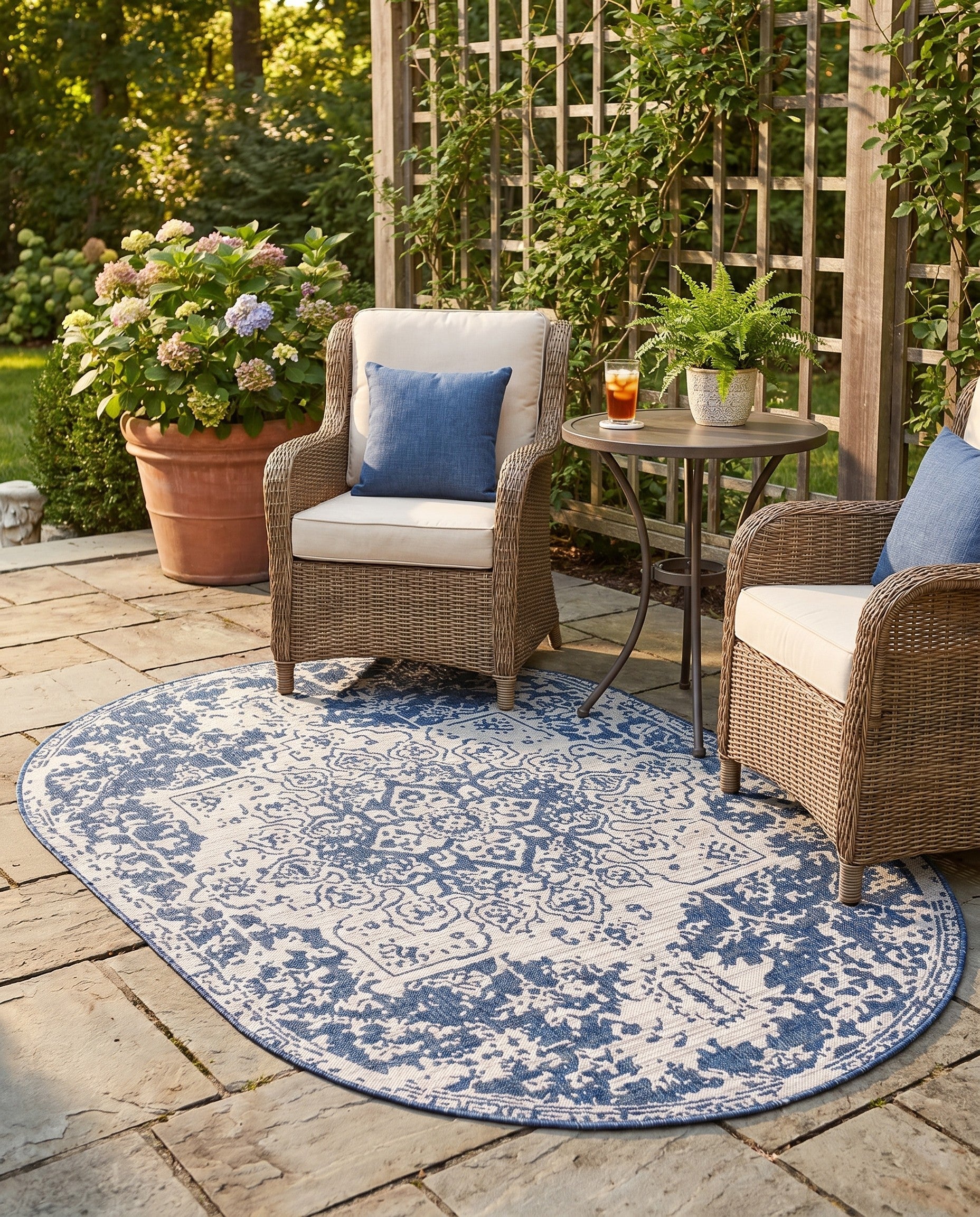 5' 3 x 8' Easy-Clean Jill Zarin Indoor / Outdoor Oval Rug