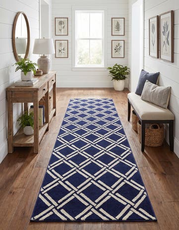 2' 7 x 10' Lattice Runner Rug