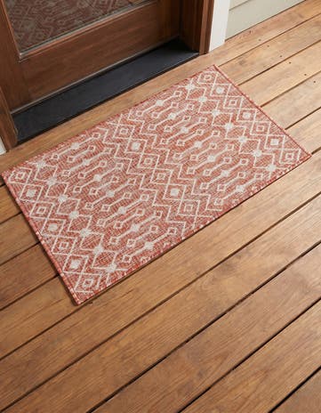 2' x 3' 1 Easy-Clean Lattice Indoor / Outdoor Rug