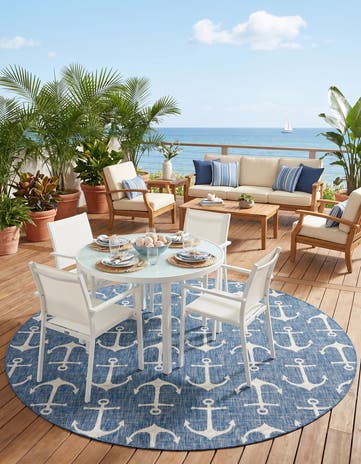 10' x 10' Easy-Clean Coastal Indoor / Outdoor Round Rug