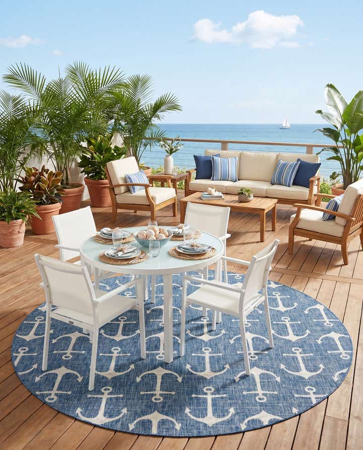 10' x 10' Easy-Clean Coastal Indoor / Outdoor Round Rug