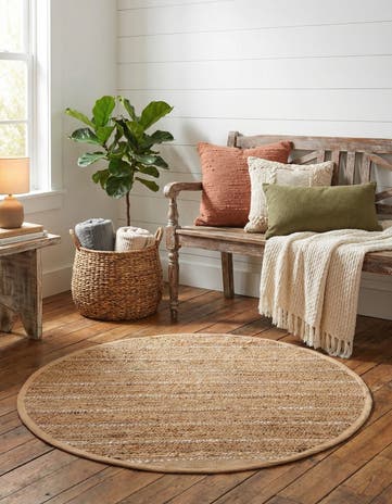 3' 1 x 3' 1 Hand Braided Laurel Handwoven Jute Round Rug