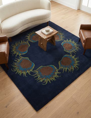 7' 5 x 7' 7 Luna Square Rug