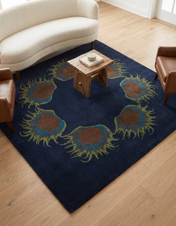 7' 5 x 7' 7 Luna Square Rug