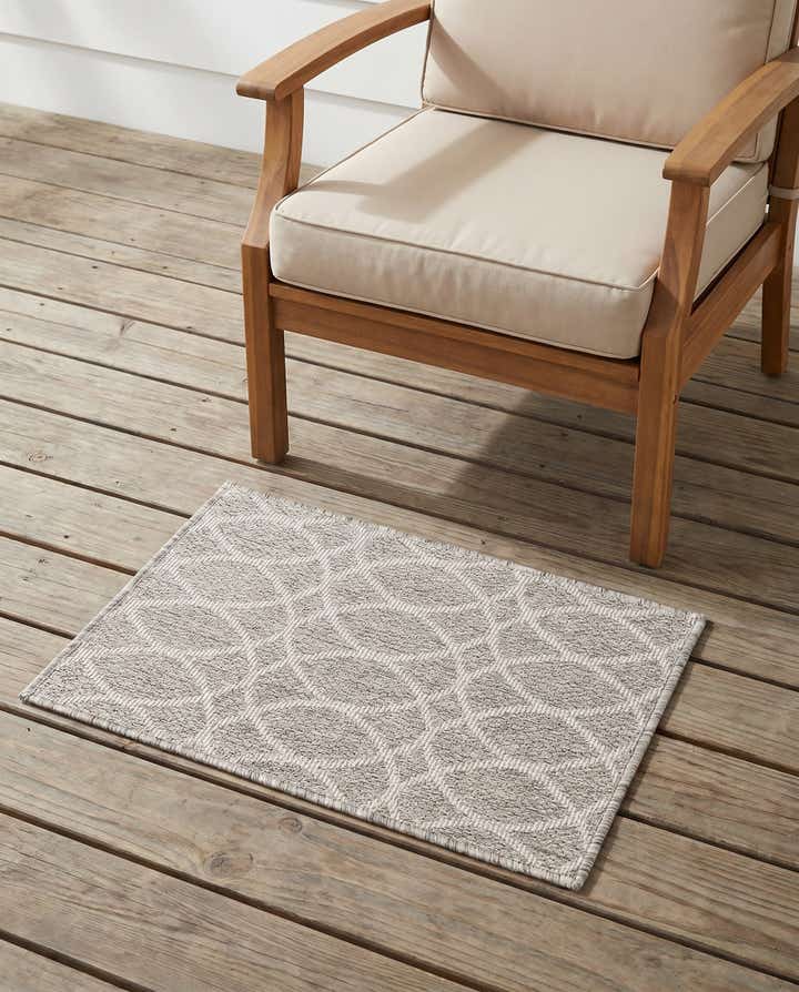 2' x 3' Easy-Clean Trellis Indoor / Outdoor Rug