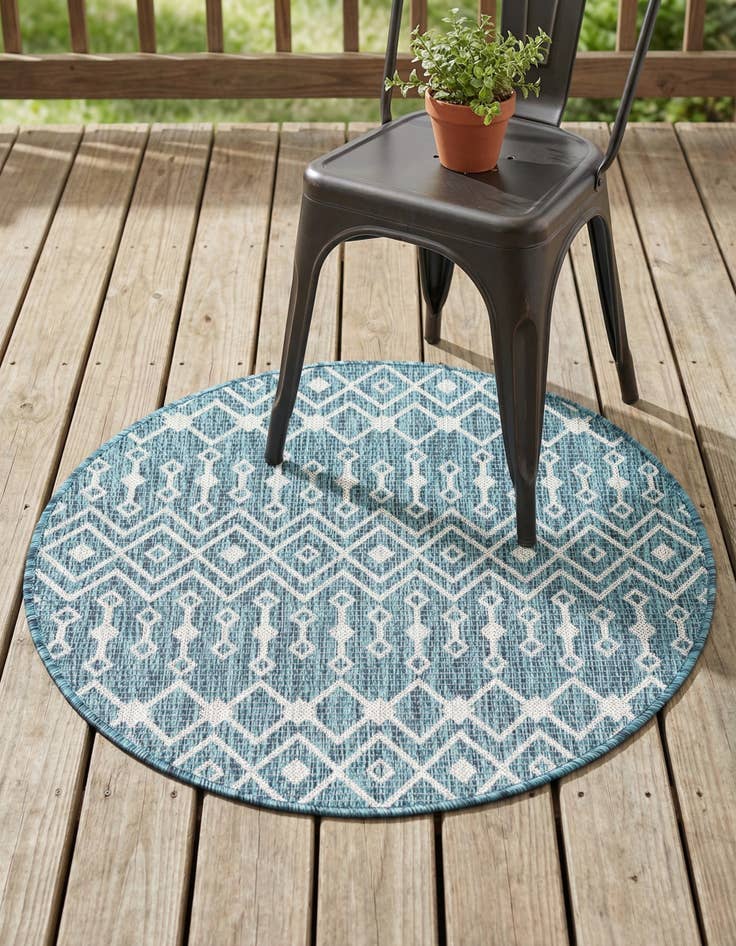 Detail image of 3' x 3' Easy-Clean Lattice Indoor / Outdoor Round Rug