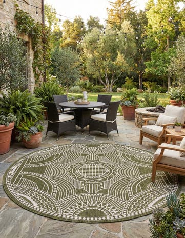 10' x 10' Easy-Clean Traditional Indoor / Outdoor Round Rug