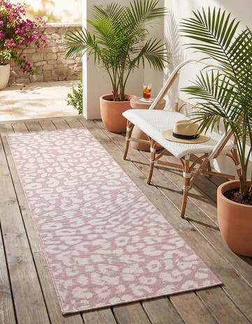 Pink Ivory Easy-Clean Safari Indoor / Outdoor Runner Rug