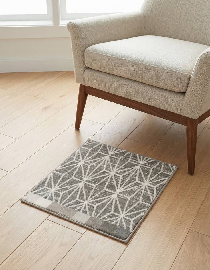 Detail image of Jill Zarin 1' 8 x 1' 8 Uptown Fifth Avenue Sample Rug