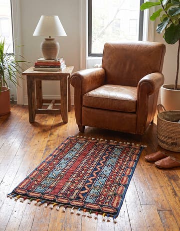 1' 4 x 2' Hand Knotted Ziegler Rug