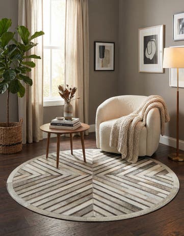 4' 1 x 4' 1 Cowhide Leather Round Rug