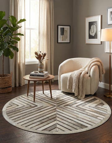 4' 1 x 4' 1 Cowhide Leather Round Rug