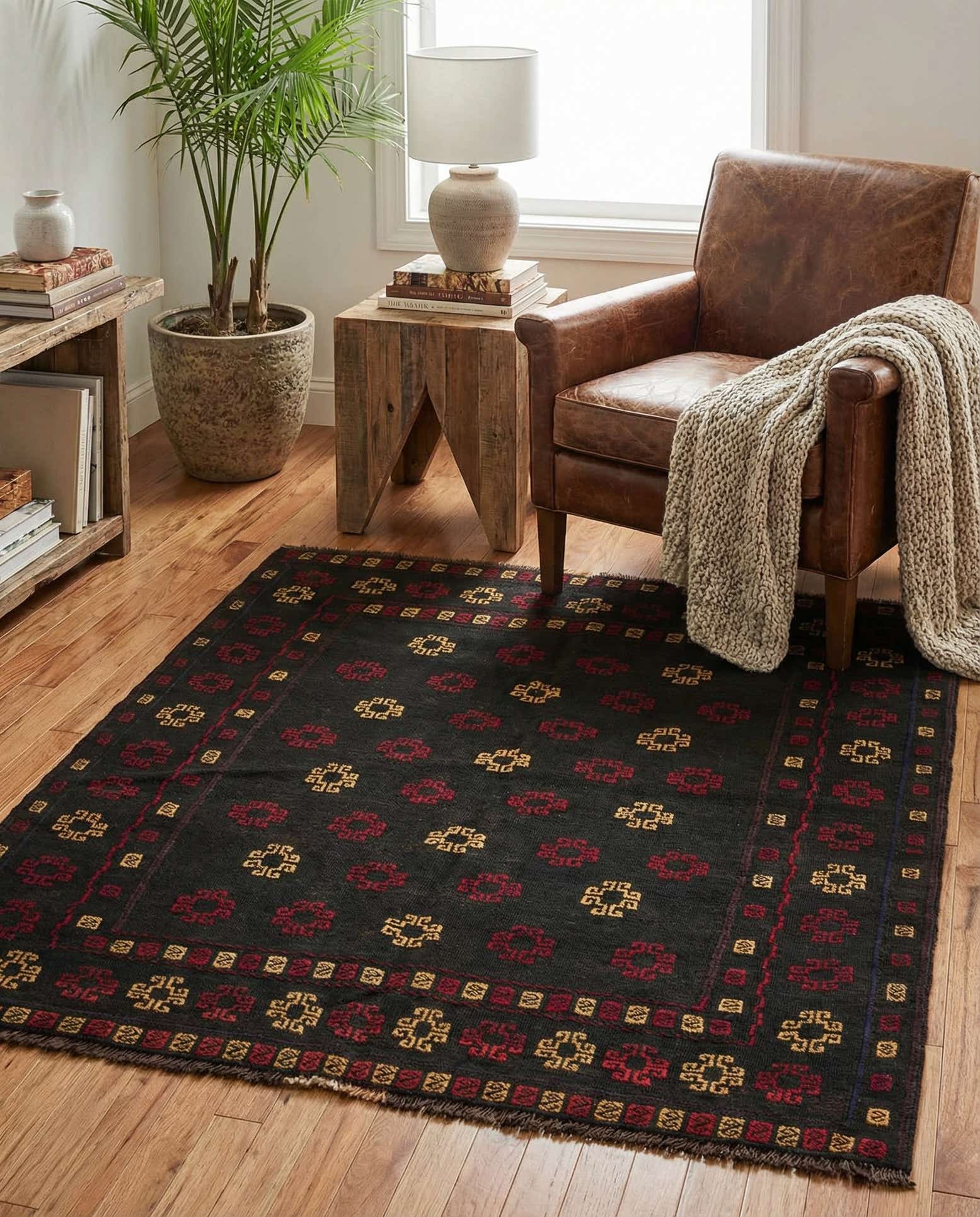 3' 10 x 4' Hand Knotted Sumak Wool Square Rug