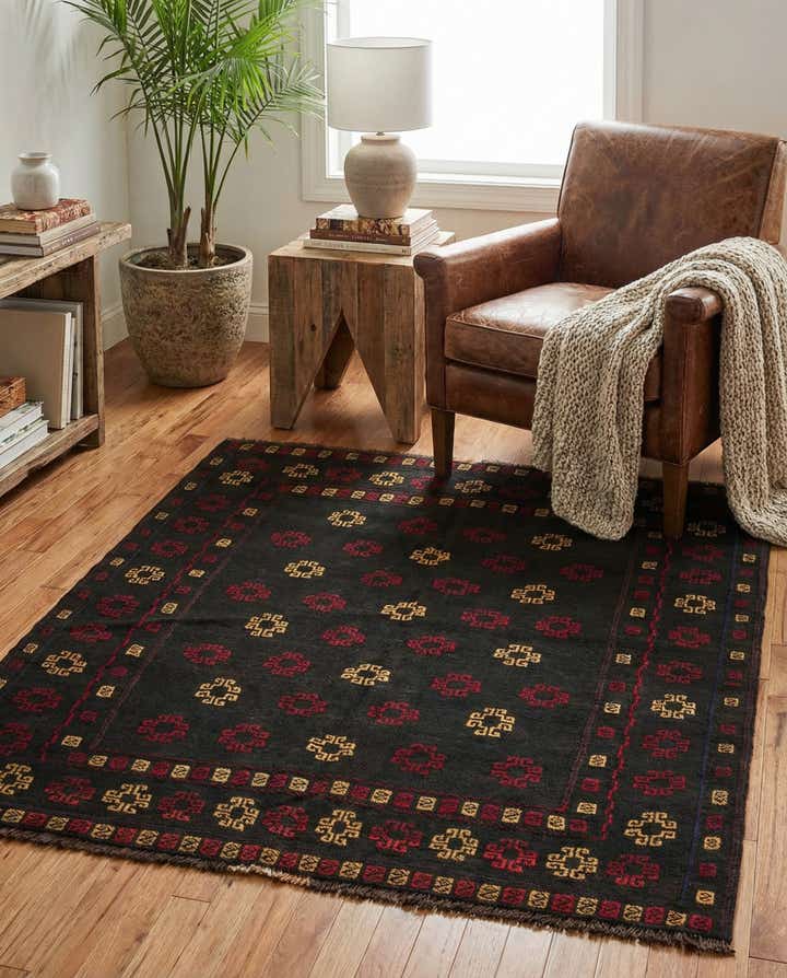 3' 10 x 4' Hand Knotted Sumak Wool Square Rug