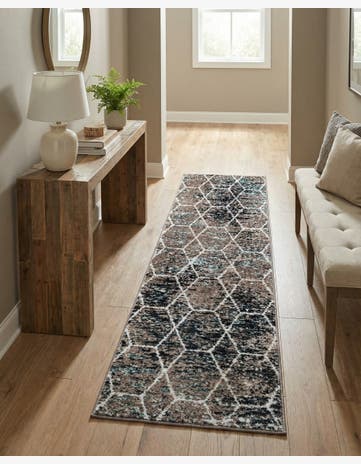 2' x 7' Lattice Frieze Runner Rug