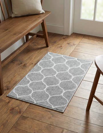 2' x 3' Lattice Frieze Rug
