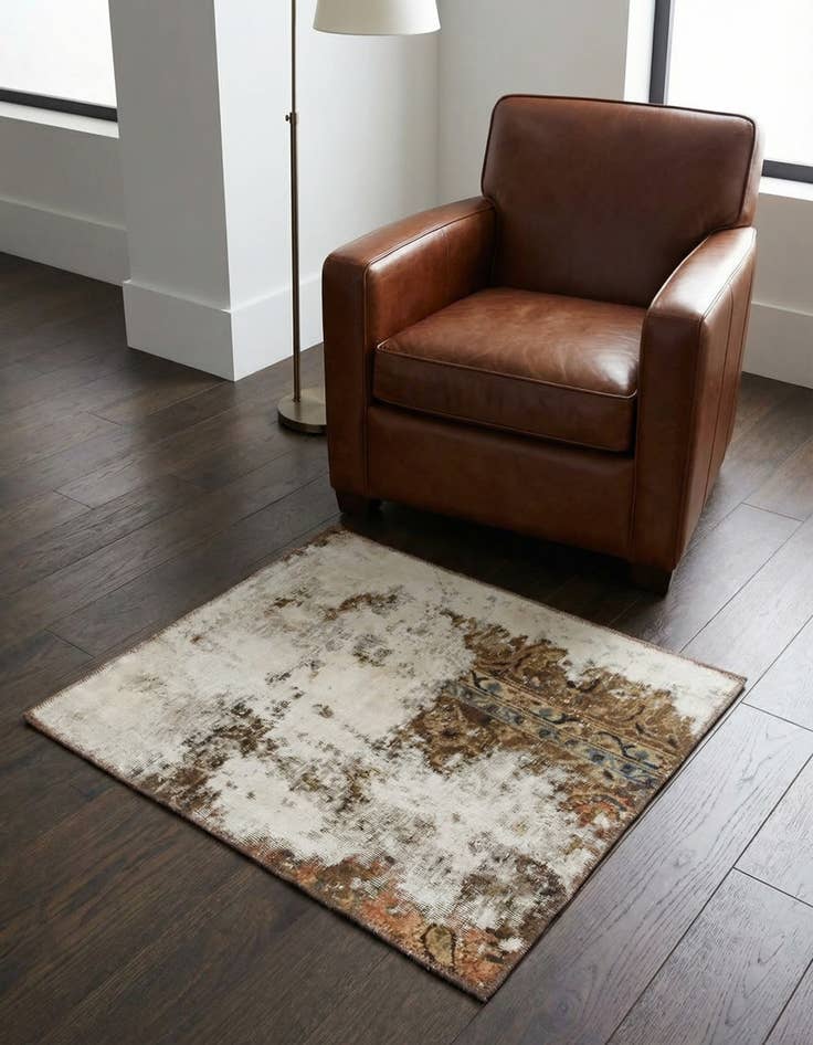 Detail image of 2' 10 x 3' 7 Hand Knotted Ultra Vintage Persian Wool Square Rug