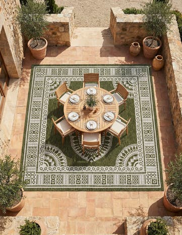10' x 10' Easy-Clean Traditional Indoor / Outdoor Square Rug