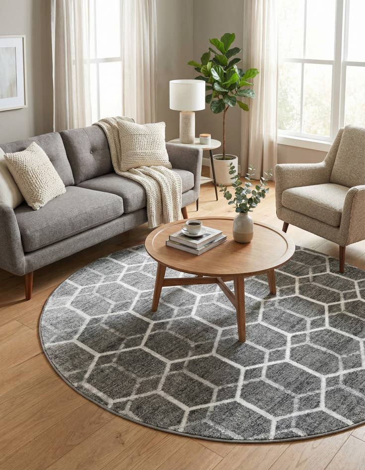 Detail image of 7' x 7' Lattice Trellis Round Rug