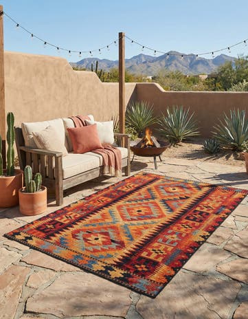 4' x 6' Easy-Clean Tribal Indoor / Outdoor Rug