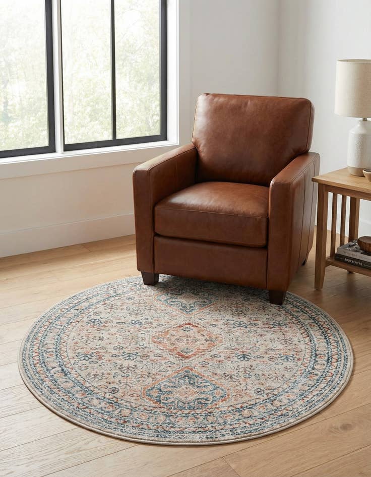 Detail image of 4' x 4' Newport Round Rug