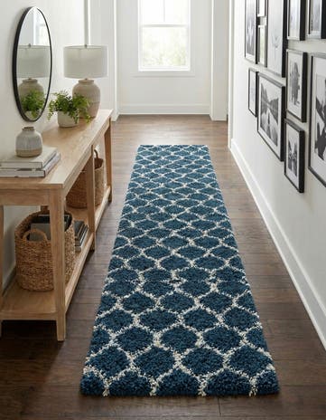 2' 7 x 12' Lattice Shag Runner Rug