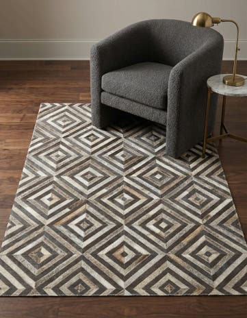 3' 10 x 5' 5 Cowhide Leather Rug